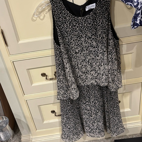 Amy Matto layered dress - Picture 1 of 12